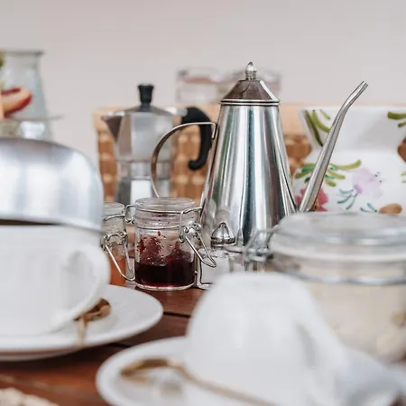 Ozio - Il Trullo Rosso فندق مبيت وإفطار 4*