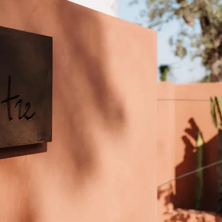 Ozio - Il Trullo Rosso Bed & Breakfast