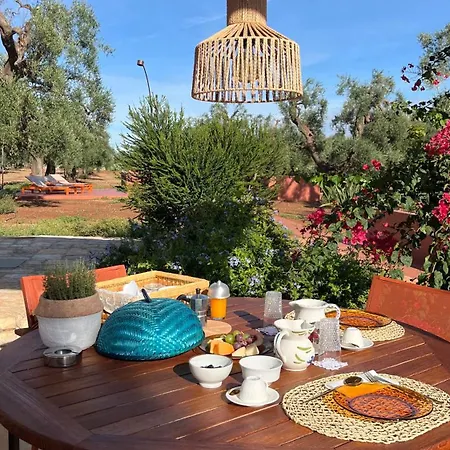 Ozio - Il Trullo Rosso Frühstückspension 4*